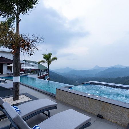 Готель The Panoramic Getaway Муннар Екстер'єр фото The swimming pool at the resort