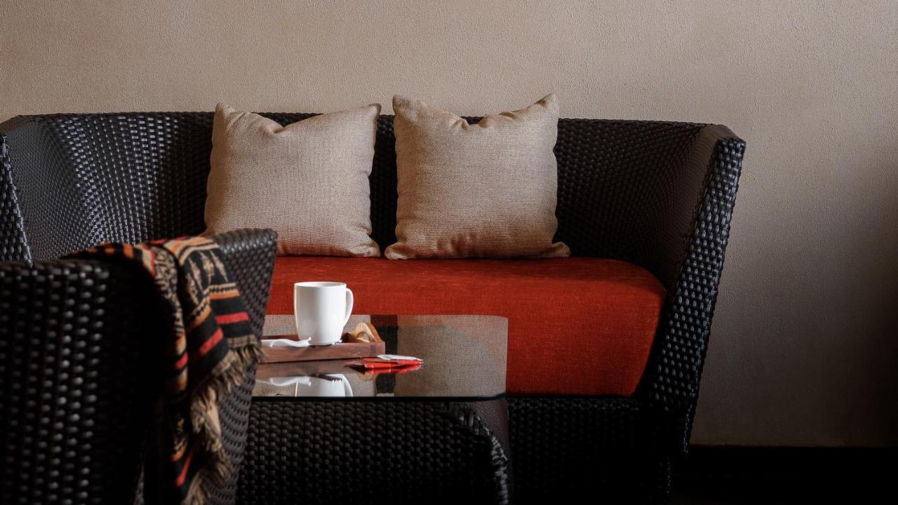 Готель The Panoramic Getaway Муннар Екстер'єр фото A rattan sofa