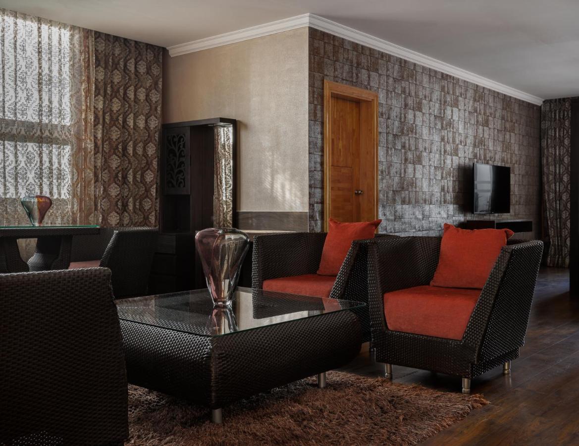 Готель The Panoramic Getaway Муннар Екстер'єр фото A 3D rendering of a living room
