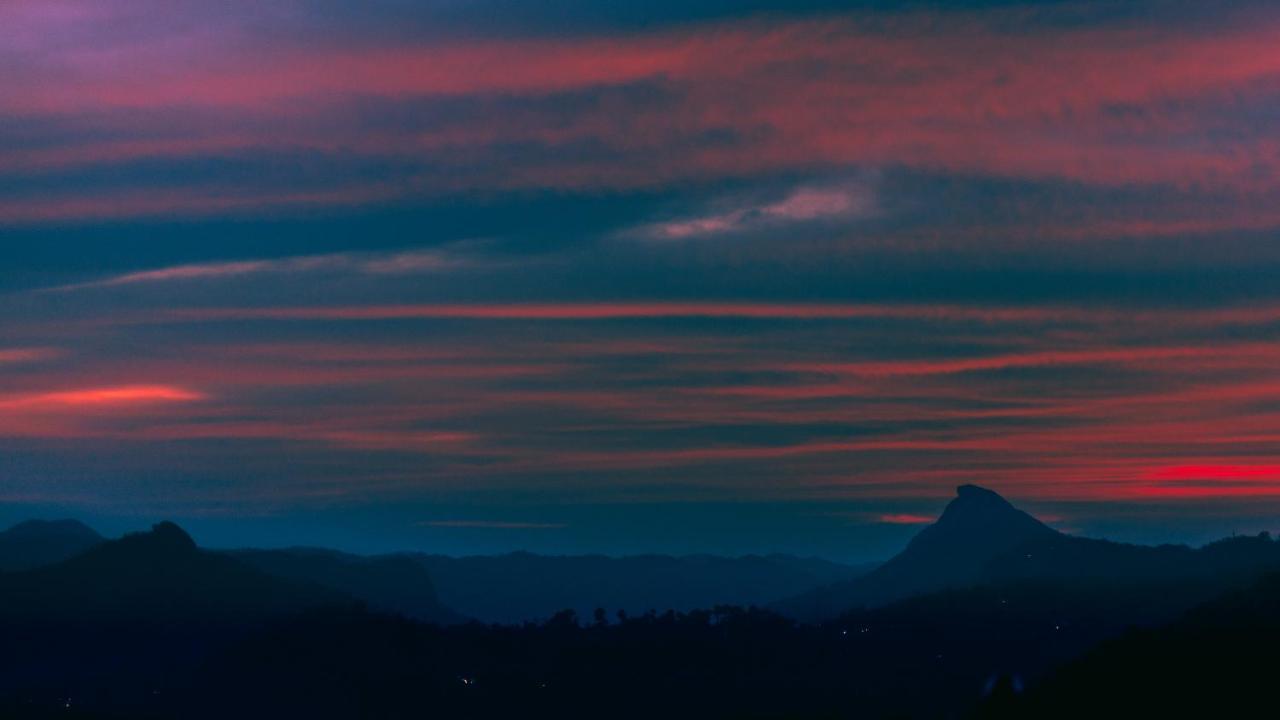 Готель The Panoramic Getaway Муннар Екстер'єр фото Sunset over the Sierra de los Caracoles