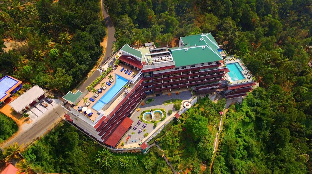 Готель The Panoramic Getaway Муннар Екстер'єр фото Aerial view of the hotel