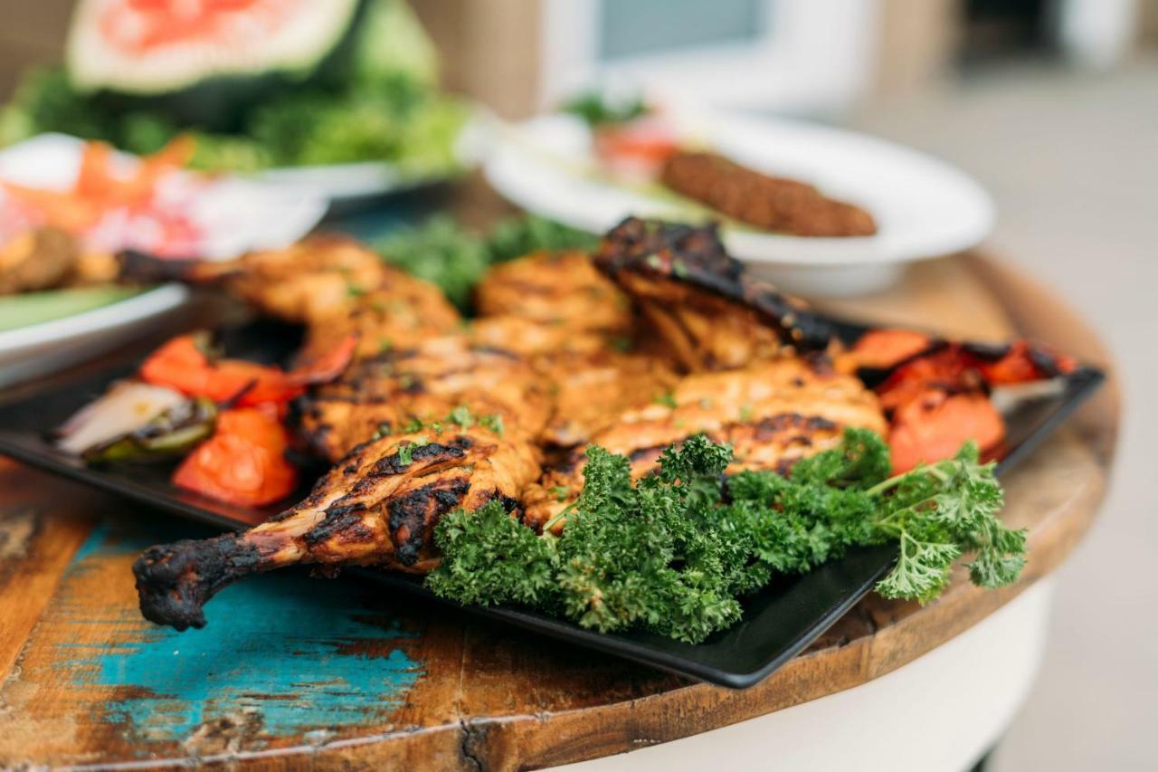 Готель The Panoramic Getaway Муннар Екстер'єр фото Grilled chicken