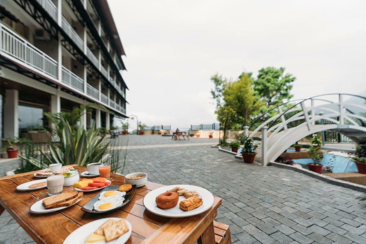 Готель The Panoramic Getaway Муннар Екстер'єр фото The hotel's rooftop pool
